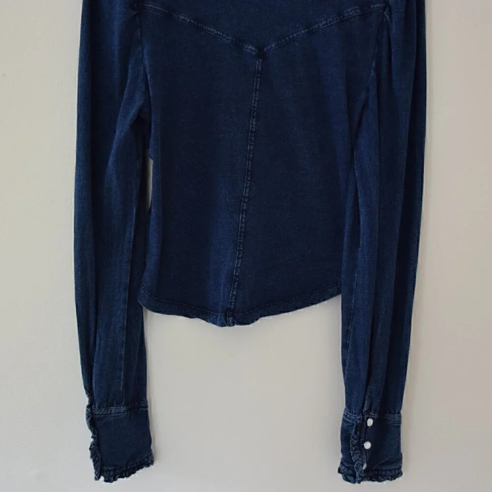 FREE PEOPLE Fitted Cotton Button Down Long Sleeve Top Blue Size Large - Picture 8 of 10